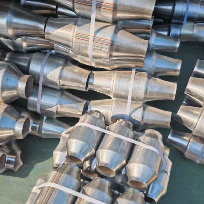 4.13in universal three-way catalytic converters are compatible with Euro3/4/5/6 models 300cpsi high flow ceramic catalyst