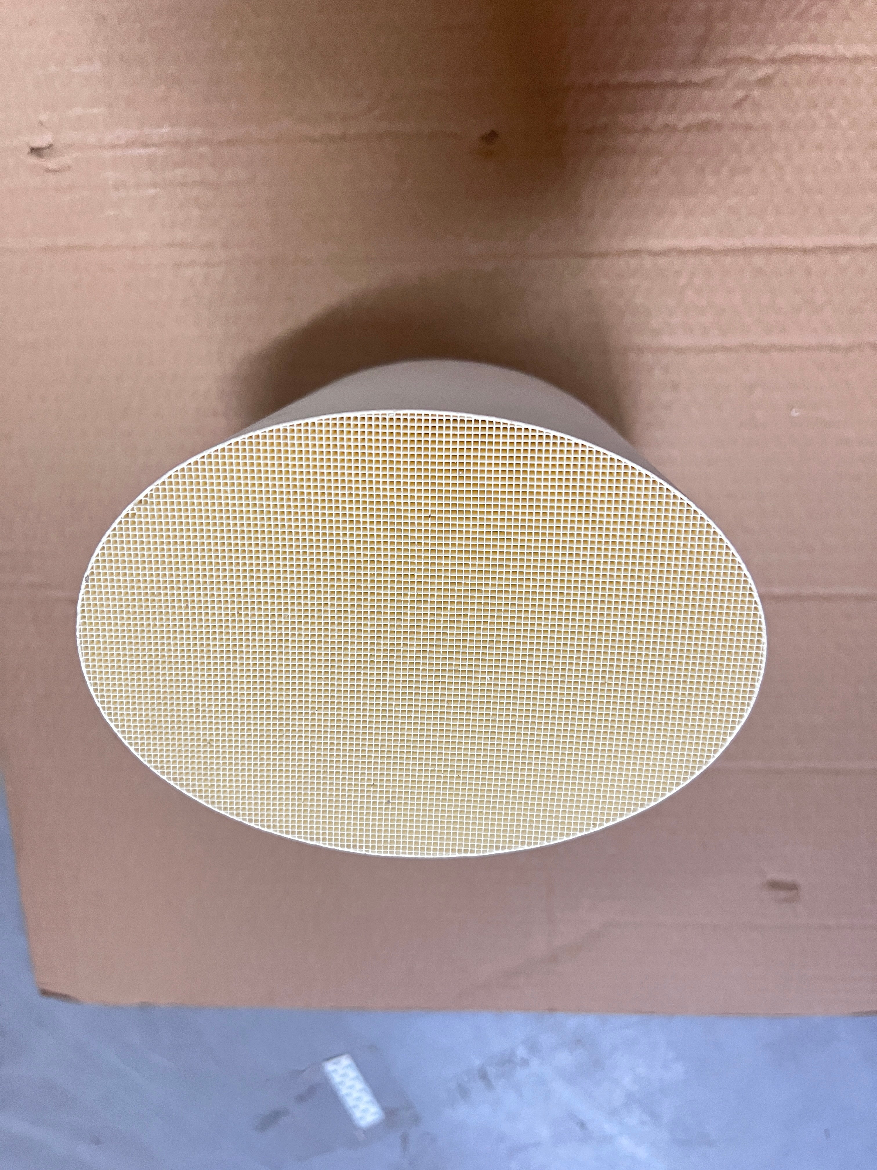 Universal oval 165*116*105mm 400CPSI catalyst euro 3/4/5/6 Exhaust systems Ceramic honeycomb catalytic converter fuel car