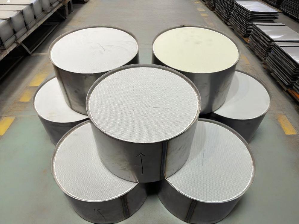 330*200mm Honeycomb Ceramic SCR Catalyst High Efficiency Carrier for Diesel Exhaust Treatment